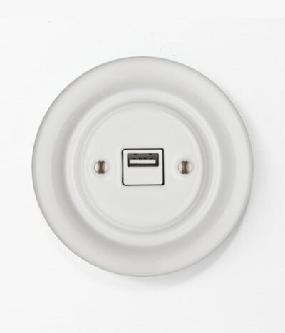 Katy Paty Roo USB charger in white